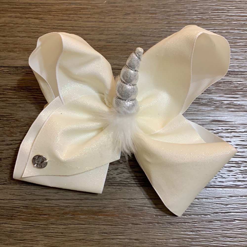 Jojo Siwa Bow